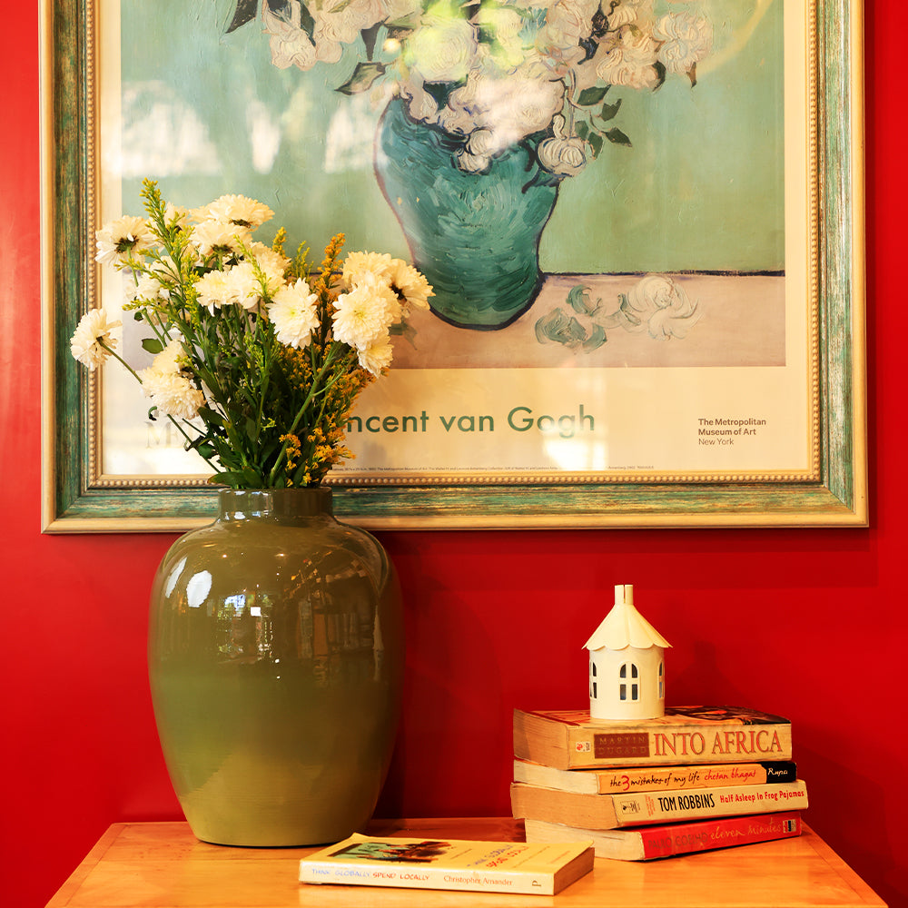 Aura Vase - Gloss Enamel on Metal